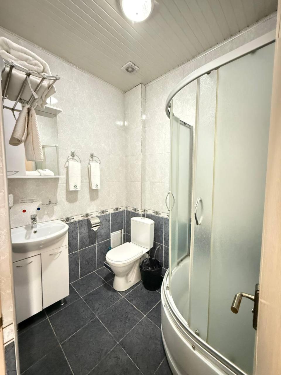 Hotel Sultan Jalal-Abad Habitación foto